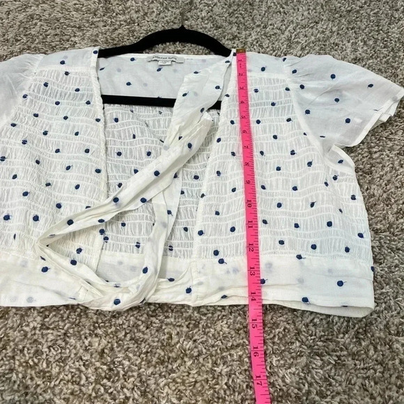 American Eagle Outfitters smocked crop tie front top size large polka dots NWOT - Picture 2 of 9